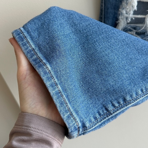 Studio Blue Distressed Light-Medium Wash Blue Jeans, Size 31 - Picture 4 of 16